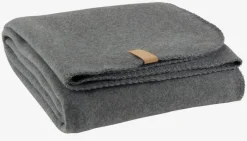 DAGLILJE Plaider|Fleeceplaid 130x170 mørkegrå Mørkegråmelange