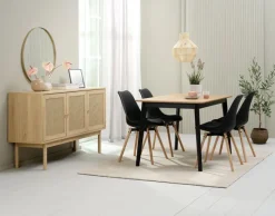 JEGIND + KASTRUP Spisebordssæt|JEGIND L130 bord eg + 4 KASTRUP stole sort