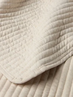 FAGERKLOKKE Sengetæpper|Senget忙pper|Sengetæppe 220x240 beige