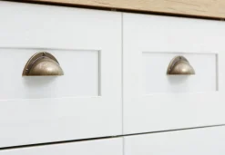 MARKSKEL Skænke Og Vitrineskabe|Skænke Og Vitrineskabe|Skænk 3 låger /egefarve Hvid