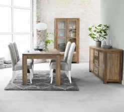 JUNGEN Skænke Og Vitrineskabe|Skænke Og Vitrineskabe|Vitrineskab 2 låger 1 skuffe vild eg farve